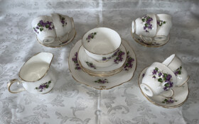 Duchess Bone China - Violets Duchess Bone China - Violets